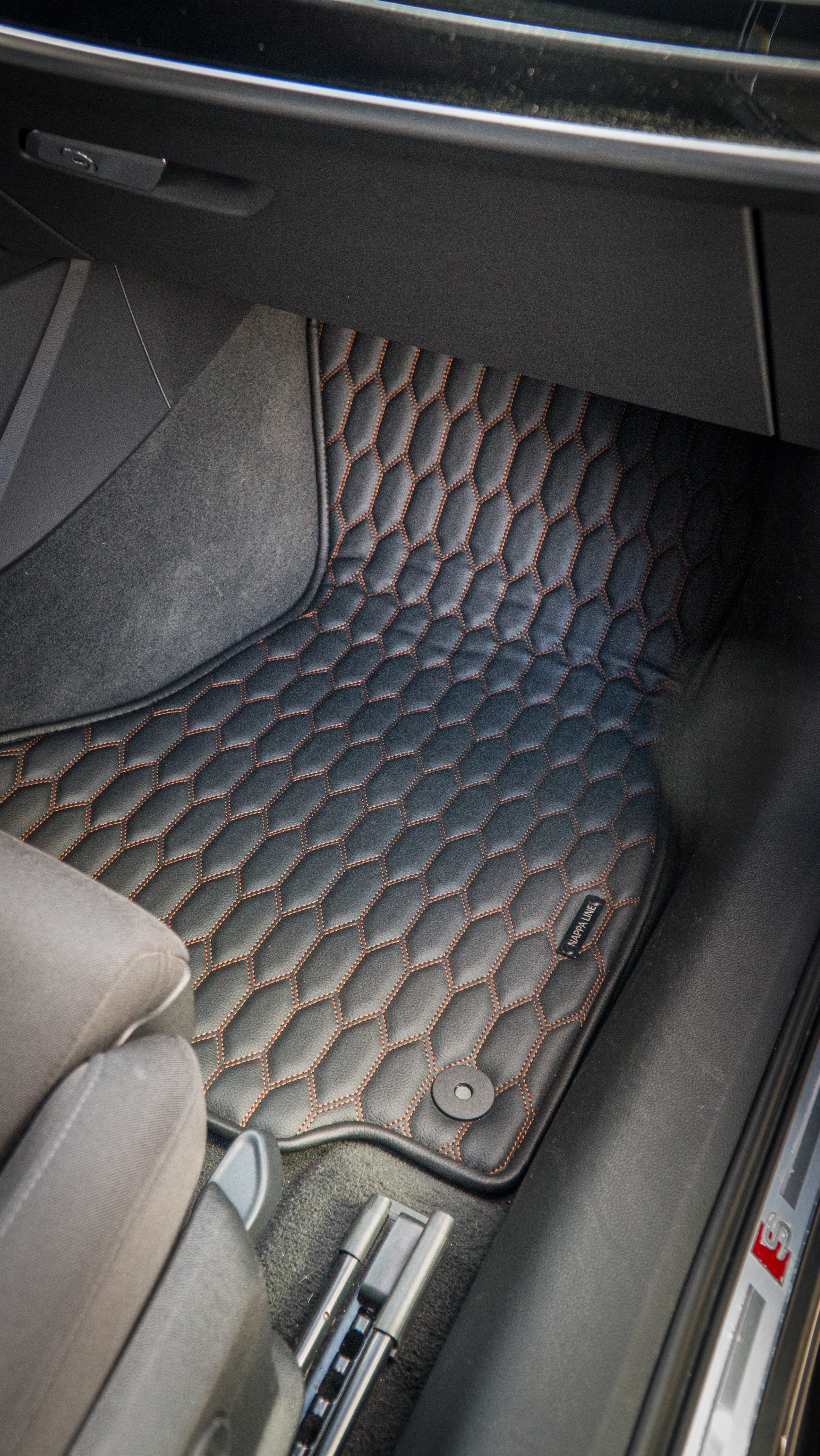 Audi A6 C8 Avant Hexagon Car Mat Set (2018–2025)