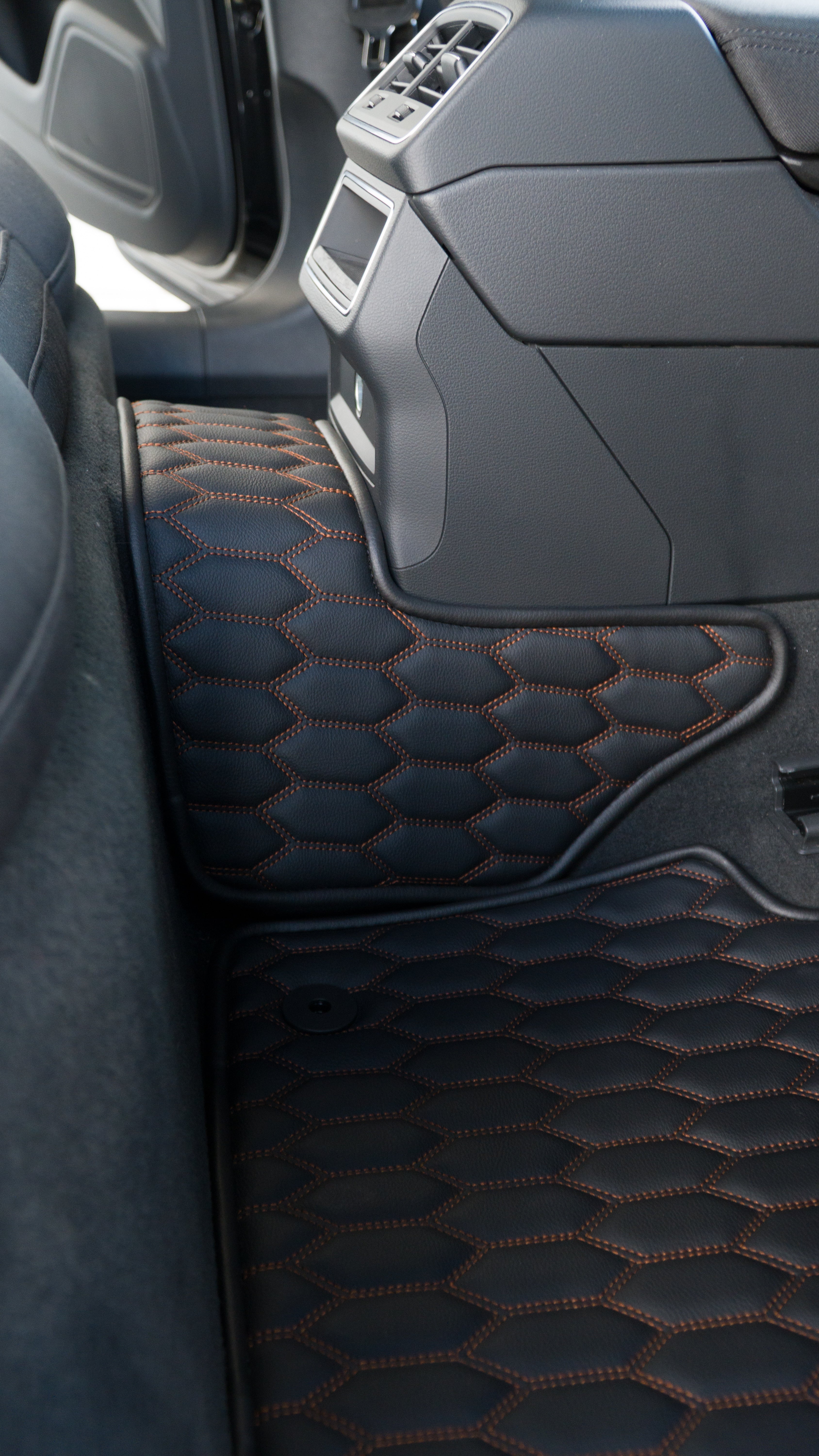 Audi A6 C8 Avant Hexagon Car Mat Set (2018–2025)