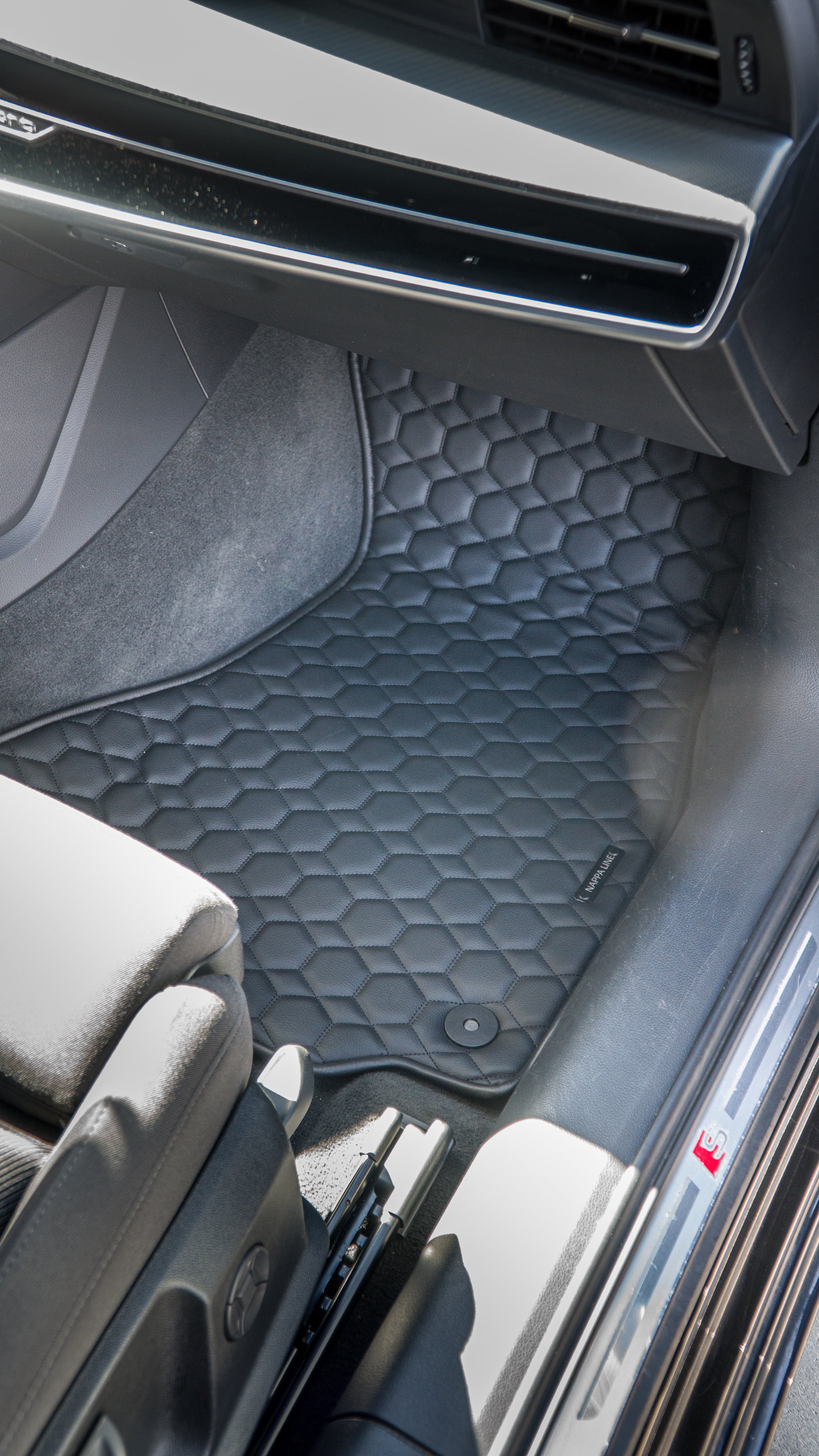 Audi A6 C8 Sedan Hexagon Car Mat Set (2018–2025)