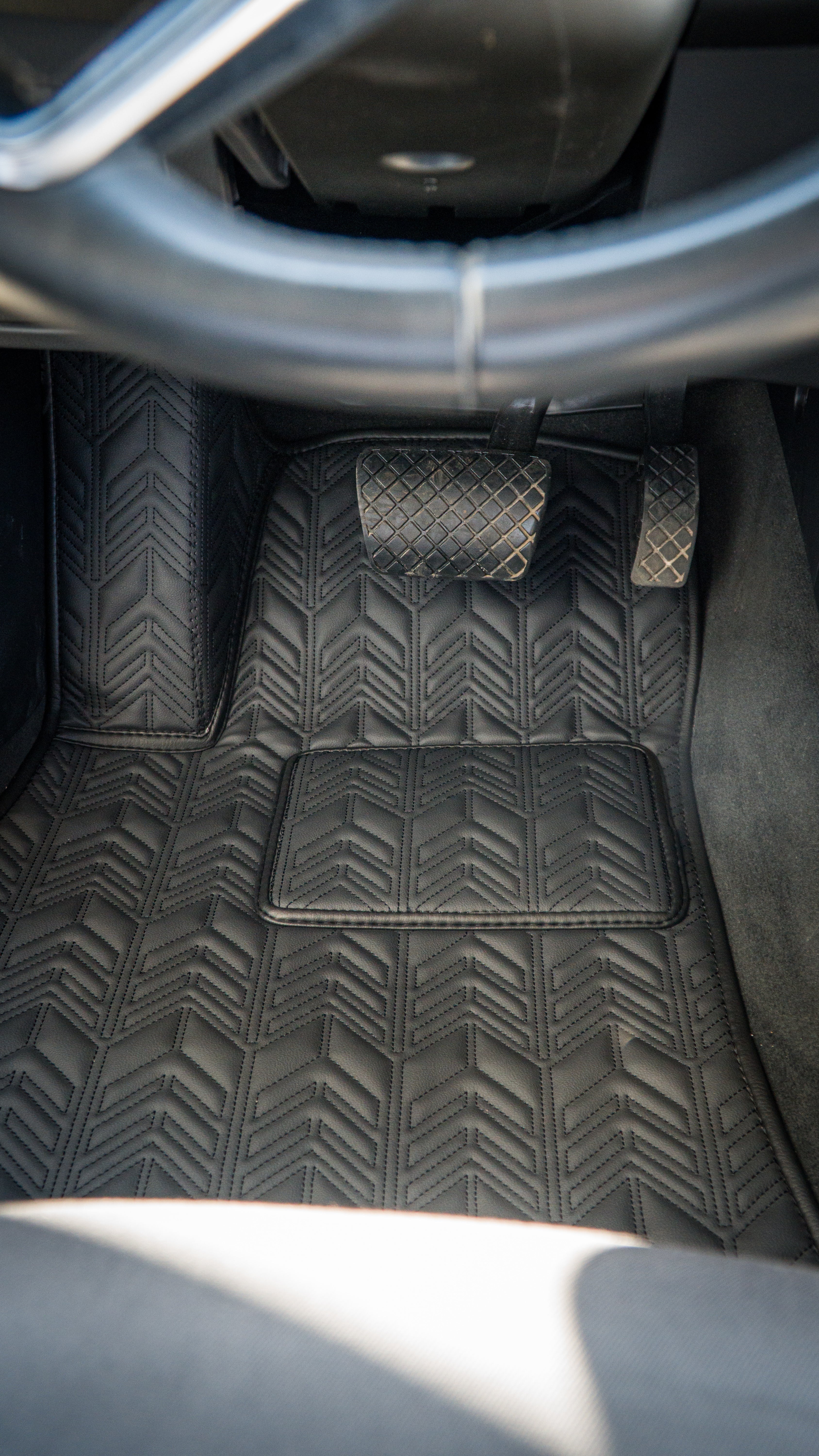 Spalva: Juoda — Audi A6 C8 Sedan Herringbone kilimėlių prigludimas