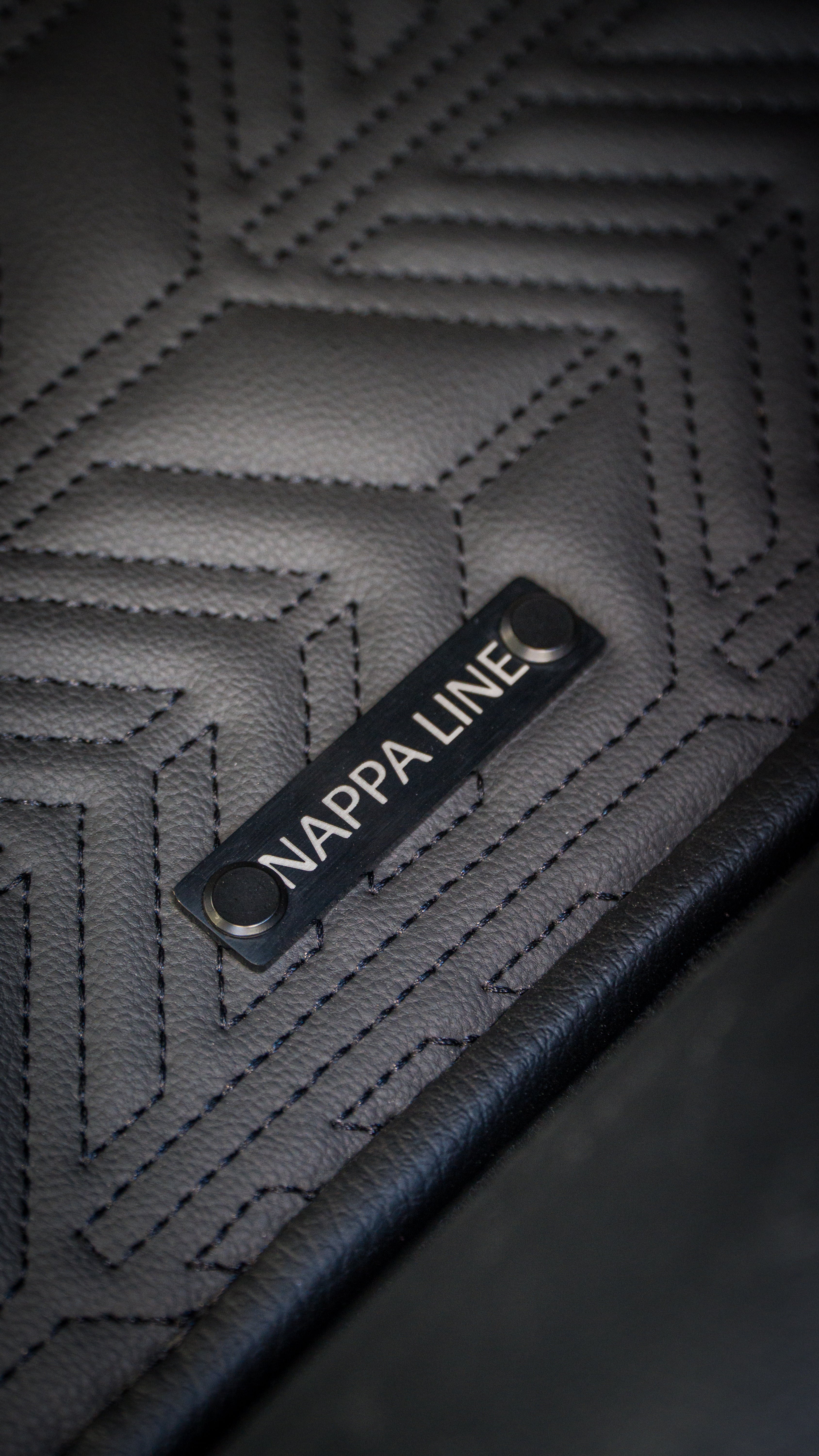 Spalva: Juoda — Audi A6 C8 Sedan Herringbone kilimėlių komplektas